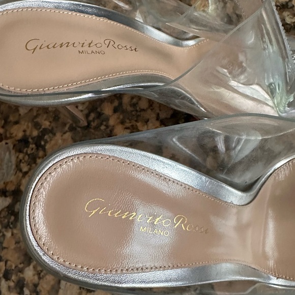 GIANVITO ROSSI
Sigma Crystal-Embellished Metallic Leather Sandals - Picture 11 of 11